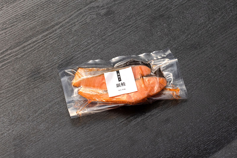 紅鮭の塩焼き（単品） | 料亭門松 オンラインショップ